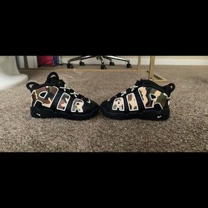 Black/Light British Tan/Asparagus/Sail